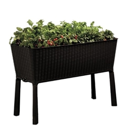 Ein Kunststoff Hochbeet mit Rattan Optik